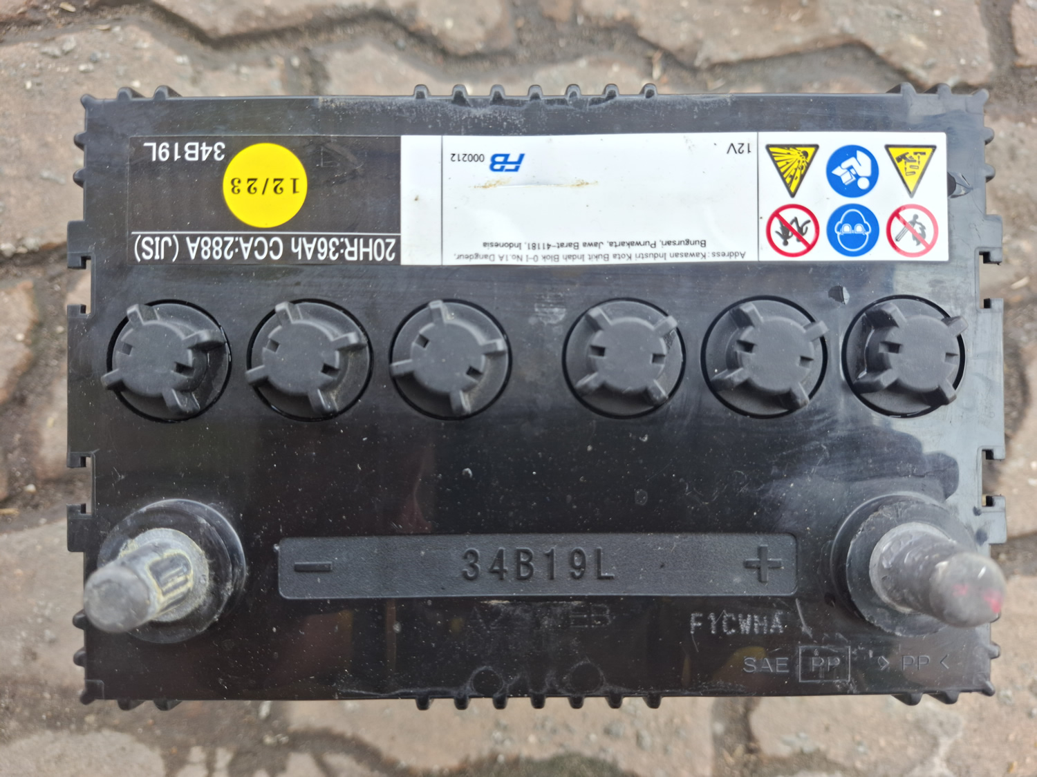Cận cảnh thông số kỹ thuật bình ắc quy theo xe Mitsubishi Xforce FB 34B19L 36Ah CCA 288A tại Cần Thơ - Ắc Quy Cát Lâm
